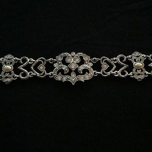 Crystal choker necklace